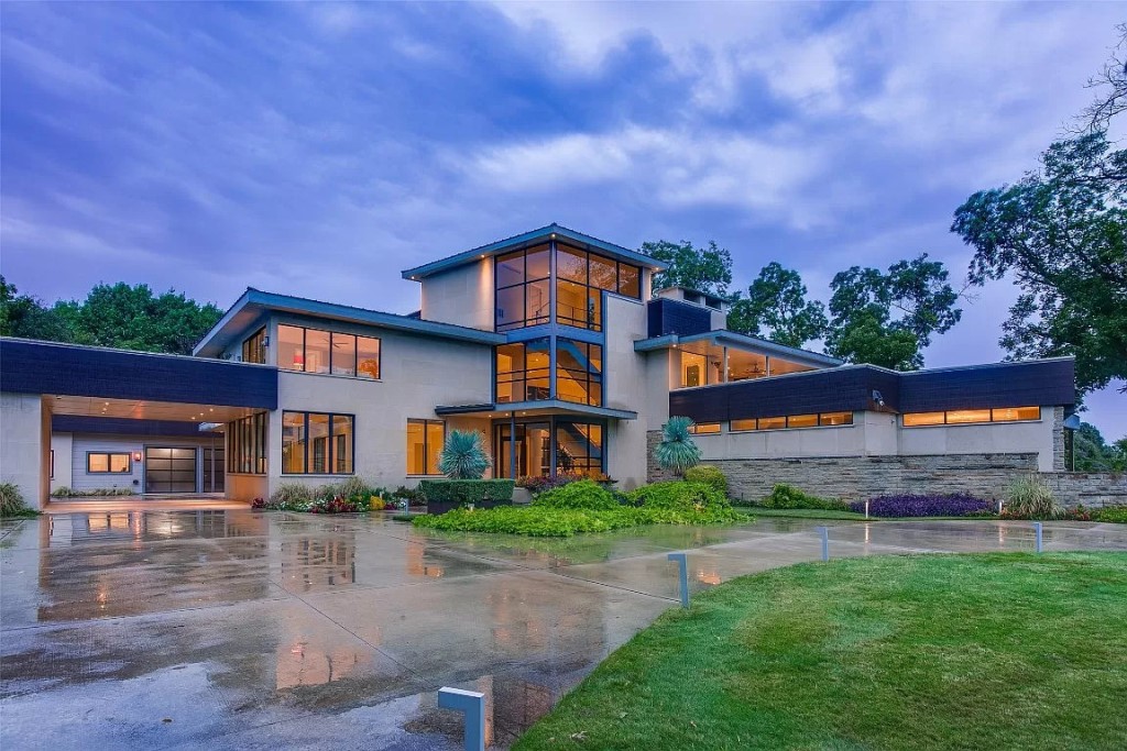 4231 W Lawther Dr Dallas TX 75214 11