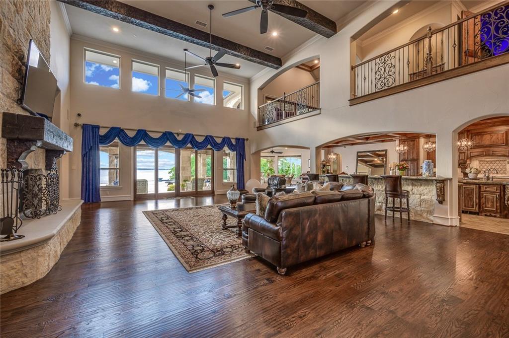 916 Cedar Shores Drive Home in Heath, Texas. Explore the epitome of luxury at Sunset Shores, a stunning estate situated on a picturesque 1.5-acre waterfront lot on Lake Ray Hubbard.