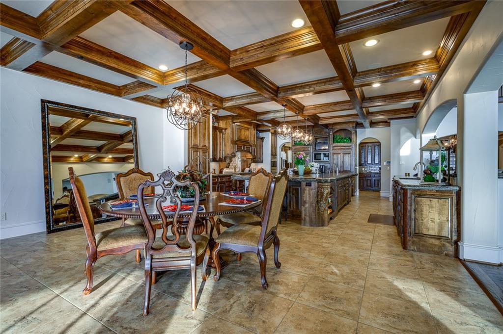 916 Cedar Shores Drive Home in Heath, Texas. Explore the epitome of luxury at Sunset Shores, a stunning estate situated on a picturesque 1.5-acre waterfront lot on Lake Ray Hubbard.