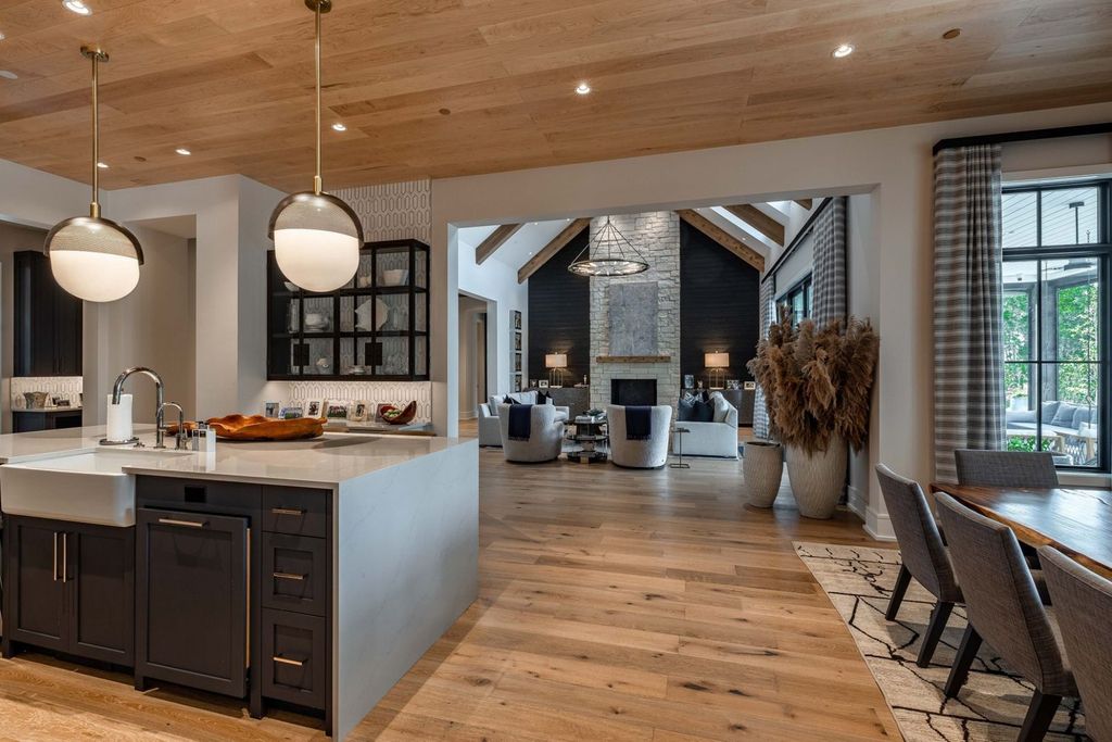 9252 Lehigh Drive Home in Brentwood, Tennessee. Step into luxury living at its finest with this stunning transitional home nestled on a private 3.5-acre lot in Brentwood. Enjoy breathtaking views of the surrounding hillsides from every angle, complemented by Marie-Joe Bouffard’s captivating interior design. 