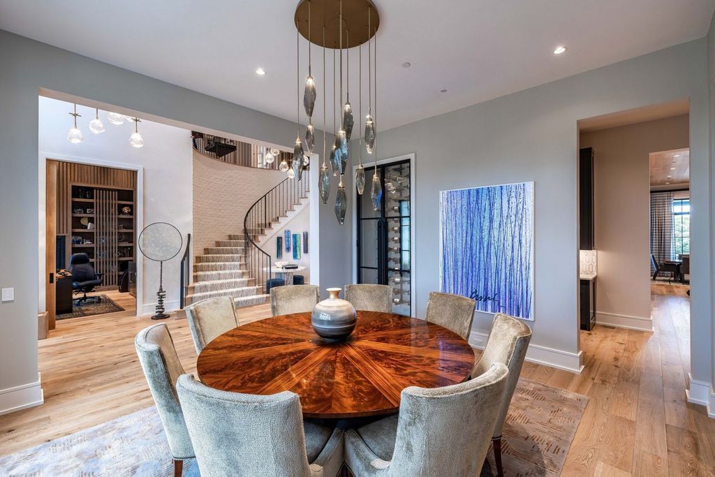 9252 Lehigh Drive Home in Brentwood, Tennessee. Step into luxury living at its finest with this stunning transitional home nestled on a private 3.5-acre lot in Brentwood. Enjoy breathtaking views of the surrounding hillsides from every angle, complemented by Marie-Joe Bouffard’s captivating interior design. 
