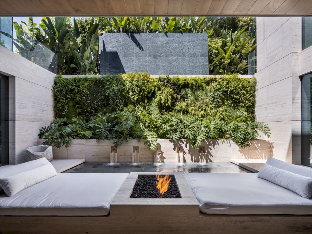 Aria House with Panoramic Views by McClean Design