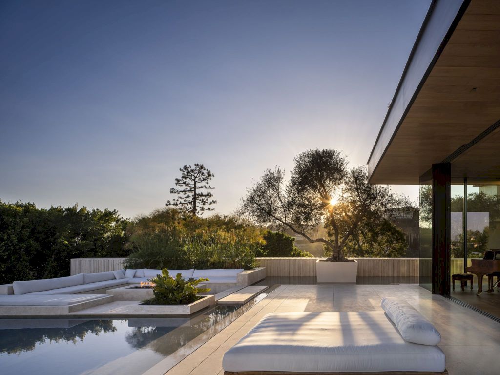 Aria House with Panoramic Views by McClean Design 6