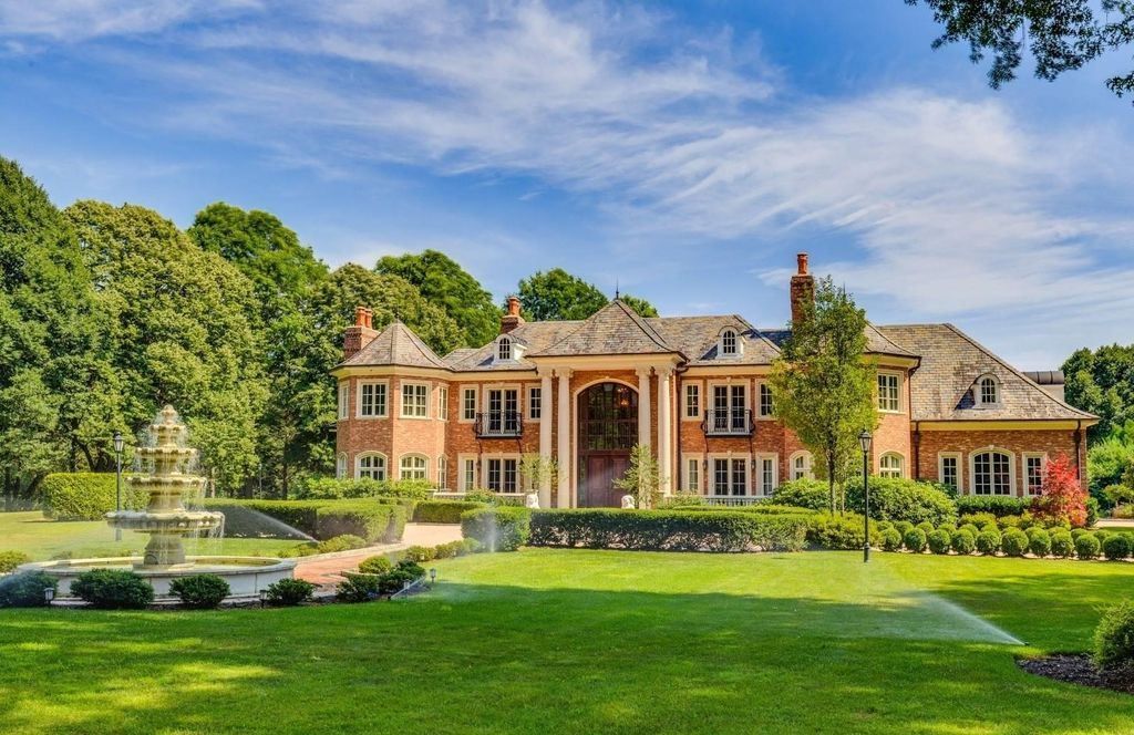 Custom Built Masterpiece by Napoleon Development A Luxurious New York Residence Offered at 7.3 Million 1
