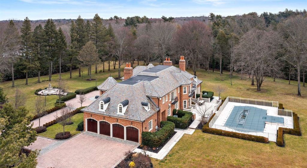 Custom Built Masterpiece by Napoleon Development A Luxurious New York Residence Offered at 7.3 Million 26