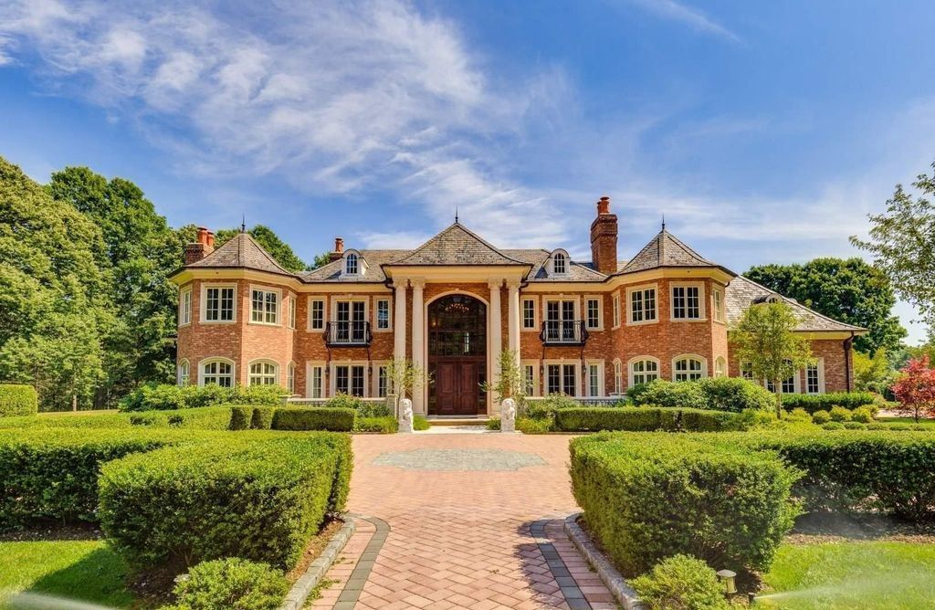 Custom Built Masterpiece by Napoleon Development A Luxurious New York Residence Offered at 7.3 Million 4