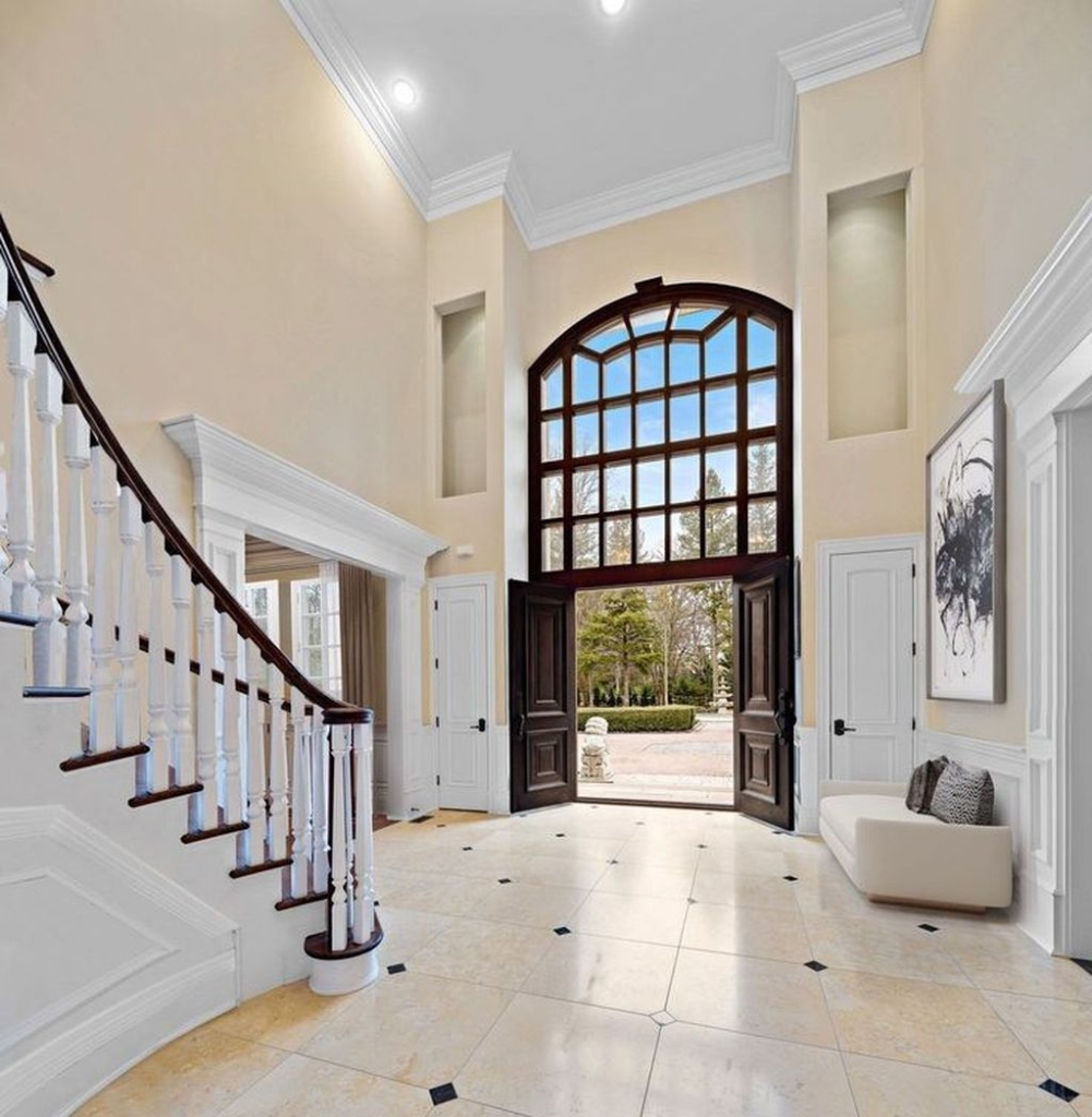 Custom Built Masterpiece by Napoleon Development A Luxurious New York Residence Offered at 7.3 Million 5