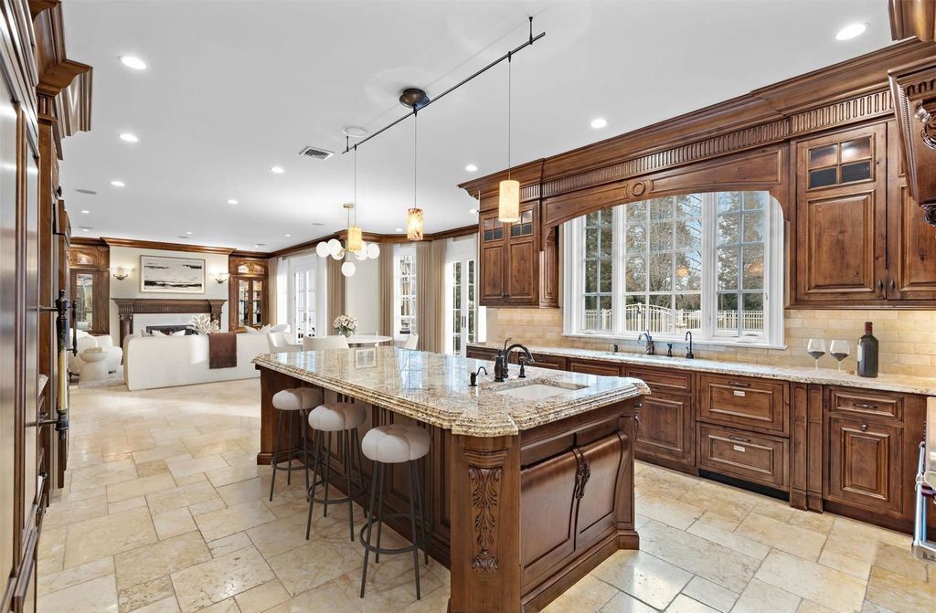 Custom Built Masterpiece by Napoleon Development A Luxurious New York Residence Offered at 7.3 Million 8