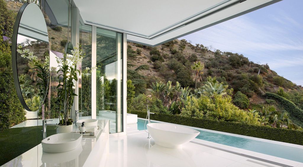Doheny House, spectacular 8,000 sq home by McClean Design