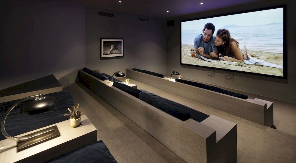 Doheny House, spectacular 8,000 sq home by McClean Design