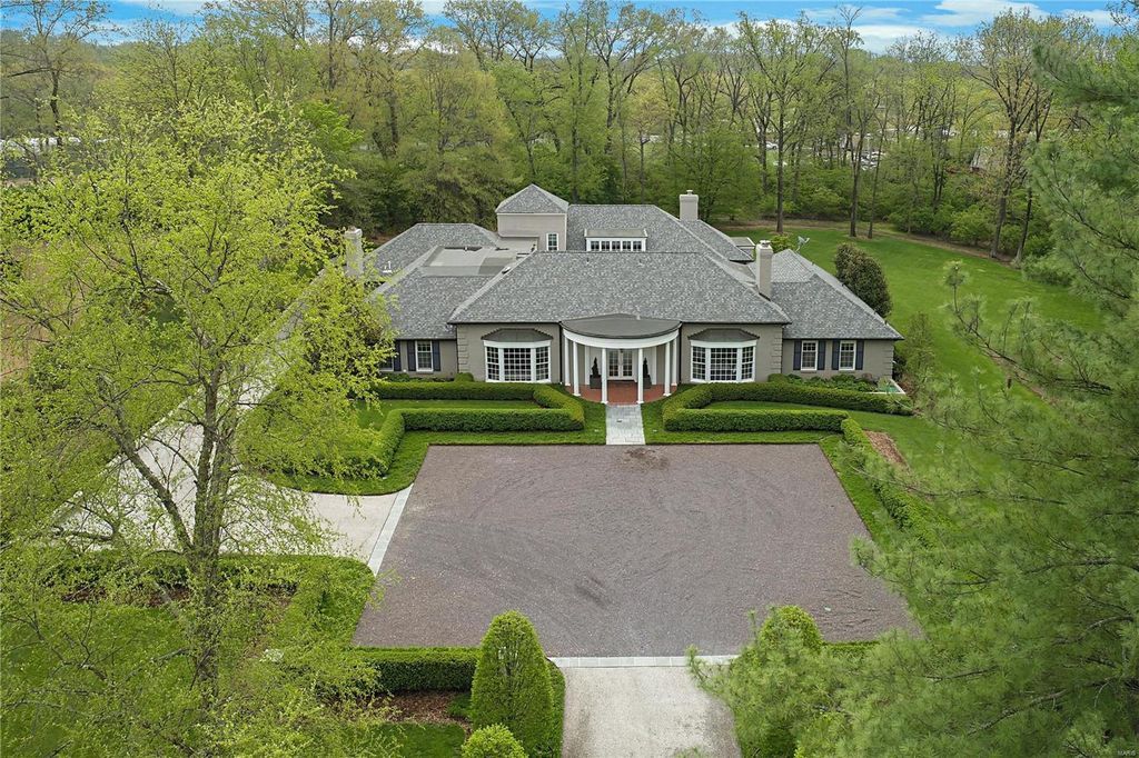 Exceptional Architectural Masterpiece Luxury Living on Two Acres in Missouri Offered at 2.49 Million 1