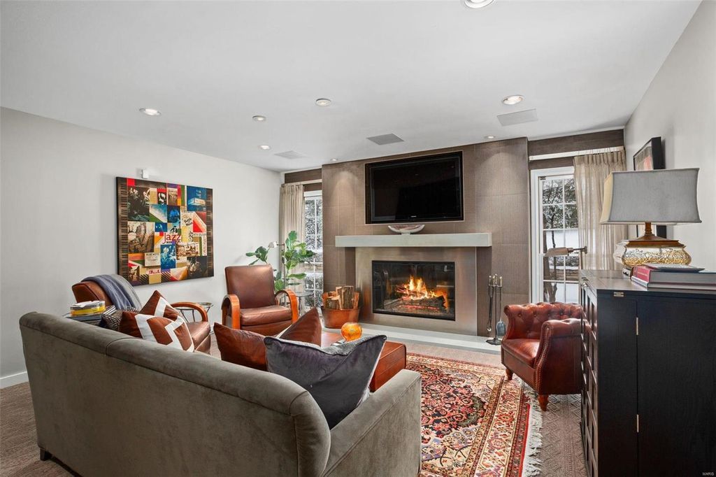 Exceptional Architectural Masterpiece Luxury Living on Two Acres in Missouri Offered at 2.49 Million 15