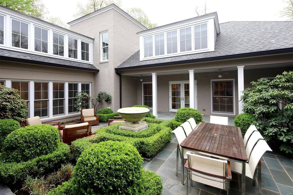 Exceptional Architectural Masterpiece Luxury Living on Two Acres in Missouri Offered at 2.49 Million 31