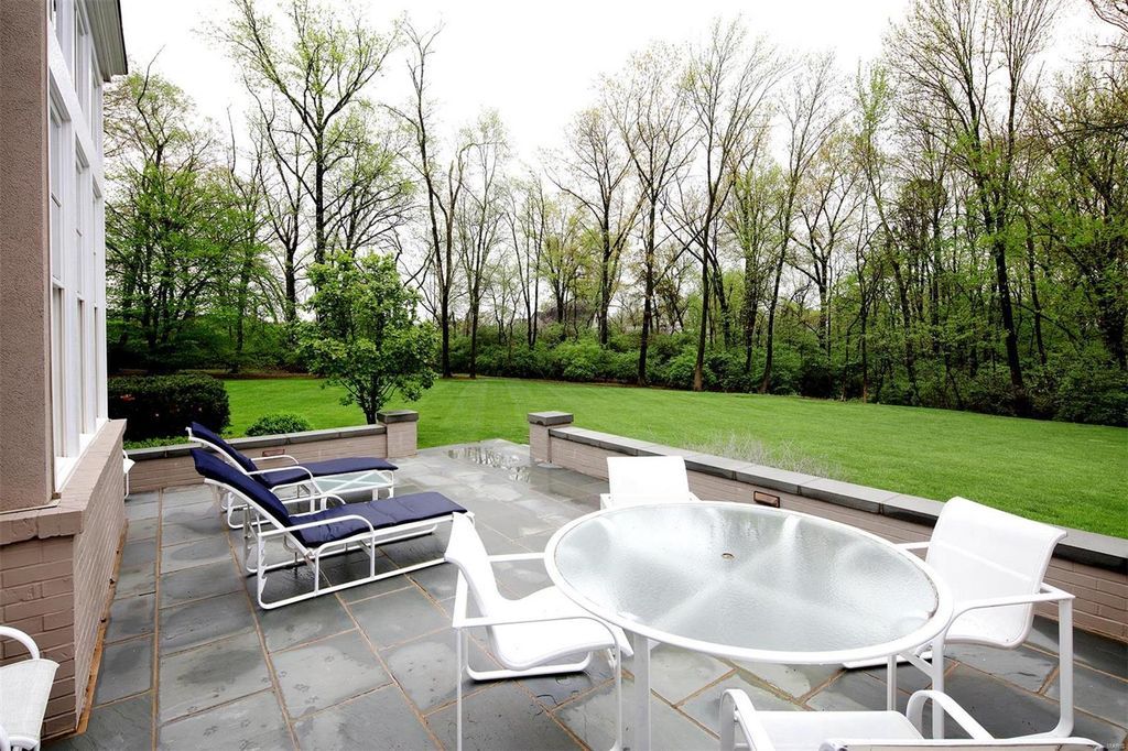 Exceptional Architectural Masterpiece Luxury Living on Two Acres in Missouri Offered at 2.49 Million 36