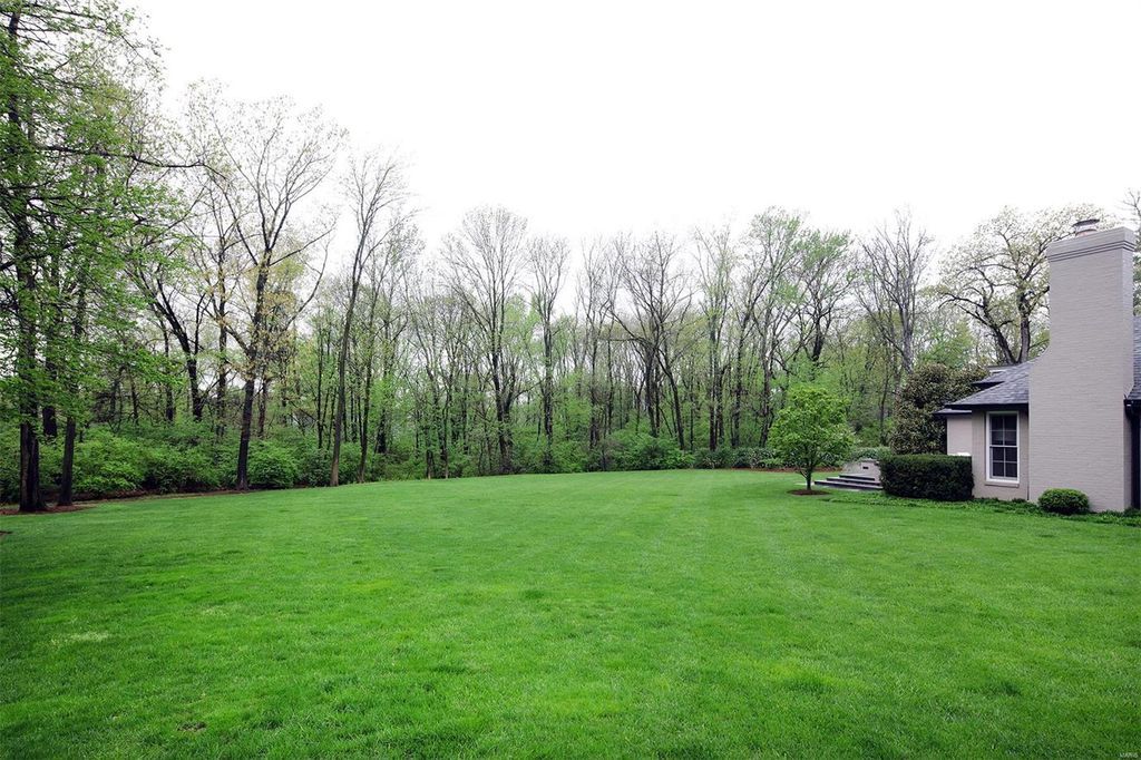 Exceptional Architectural Masterpiece Luxury Living on Two Acres in Missouri Offered at 2.49 Million 37