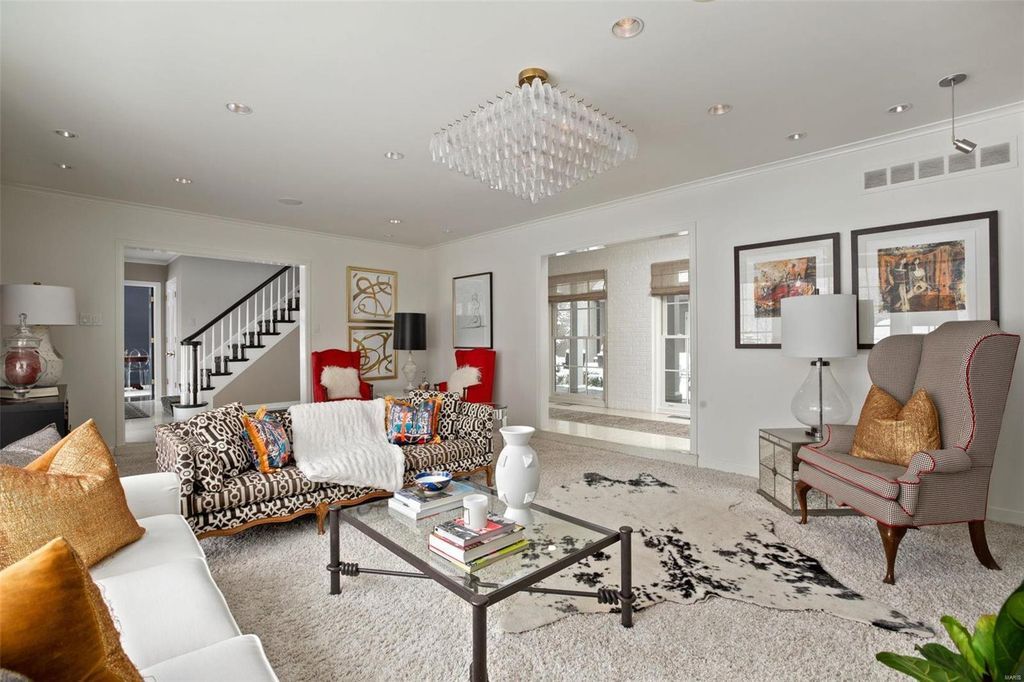 Exceptional Architectural Masterpiece Luxury Living on Two Acres in Missouri Offered at 2.49 Million 7