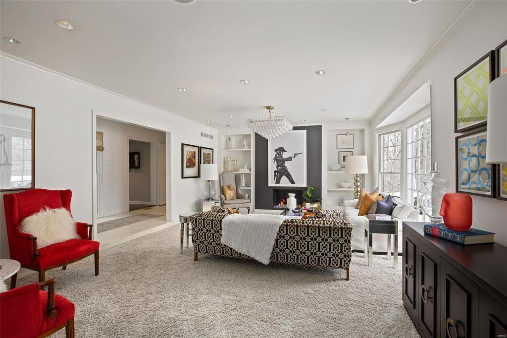 Exceptional Architectural Masterpiece Luxury Living on Two Acres in Missouri Offered at 2.49 Million 8