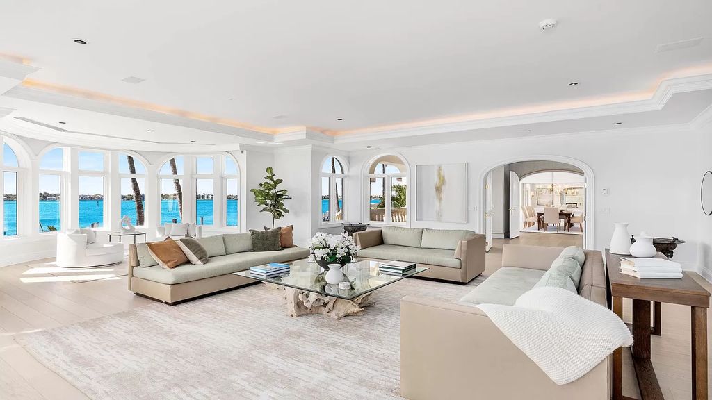 Discover an unparalleled opportunity in South Florida with this magnificent estate boasting nearly 4 acres of prime coastline, featuring 350 feet of direct Intracoastal waterfrontage and an additional 350 feet of direct oceanfrontage.