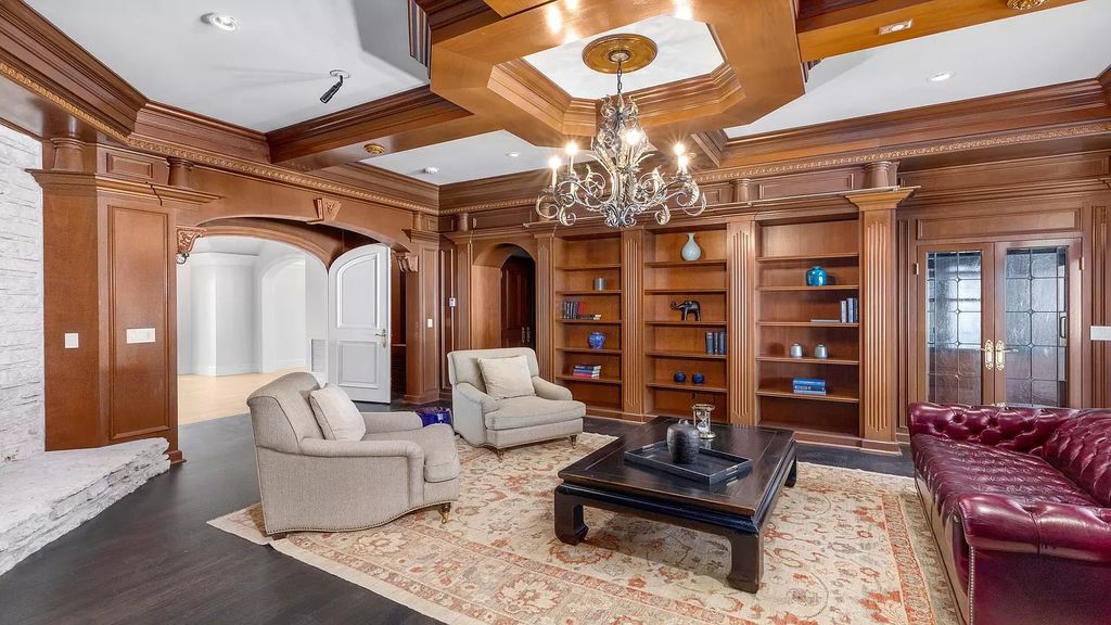 Discover an unparalleled opportunity in South Florida with this magnificent estate boasting nearly 4 acres of prime coastline, featuring 350 feet of direct Intracoastal waterfrontage and an additional 350 feet of direct oceanfrontage.