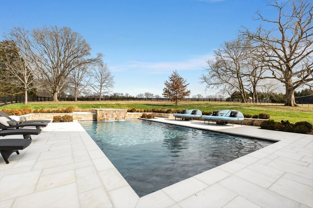 Exquisite Family Compound in Tennessee Listed at 845 Million 16