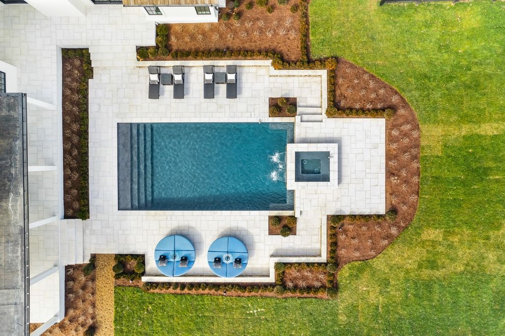 Exquisite Family Compound in Tennessee Listed at 845 Million 17