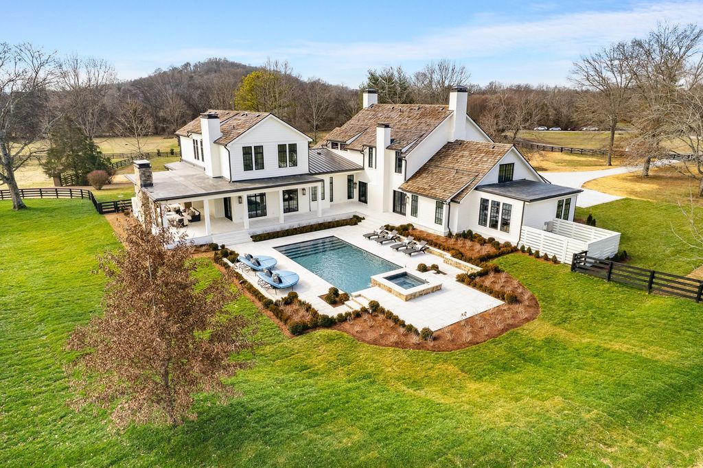 Exquisite Family Compound in Tennessee Listed at 845 Million 3