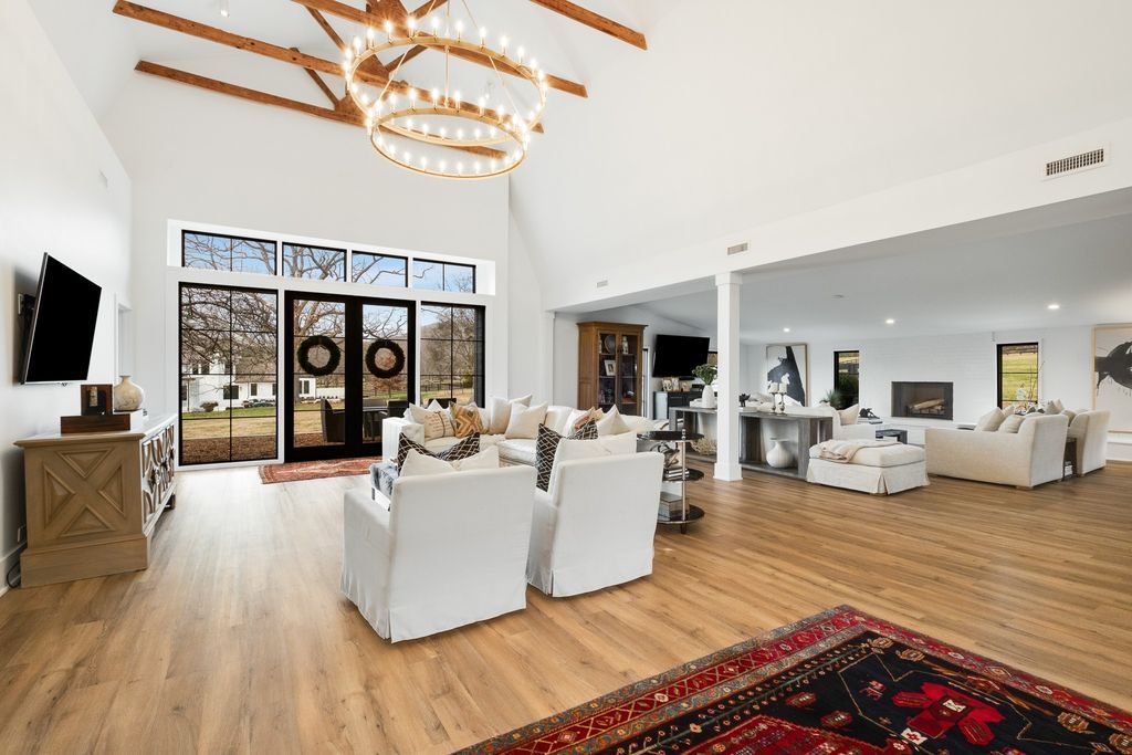 Exquisite Family Compound in Tennessee Listed at 845 Million 31