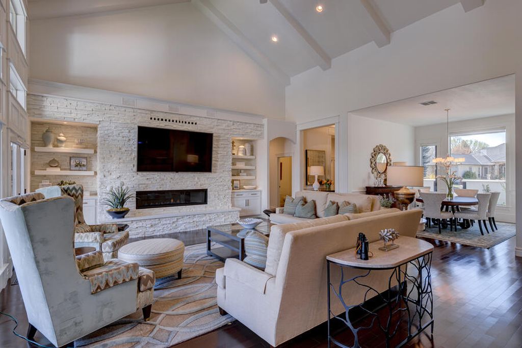 Idyllic Riverfront Retreat Spectacular Boise River Views Await in this Luxurious 2.395 Million Home 10