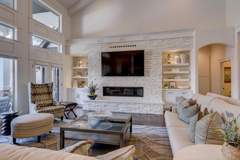 Idyllic Riverfront Retreat Spectacular Boise River Views Await in this Luxurious 2.395 Million Home 11