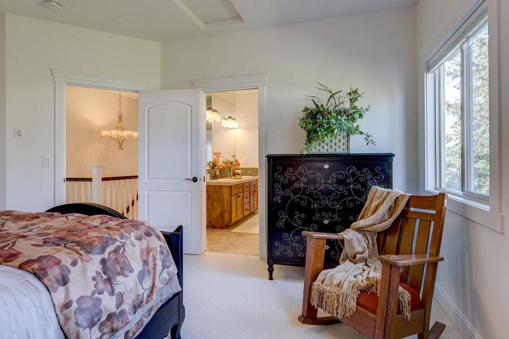 Idyllic Riverfront Retreat Spectacular Boise River Views Await in this Luxurious 2.395 Million Home 33