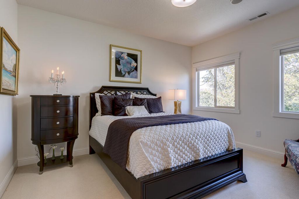 Idyllic Riverfront Retreat Spectacular Boise River Views Await in this Luxurious 2.395 Million Home 35