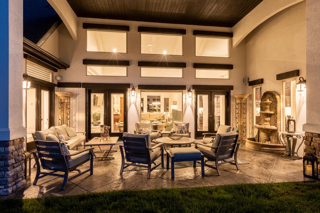 Idyllic Riverfront Retreat Spectacular Boise River Views Await in this Luxurious 2.395 Million Home 42