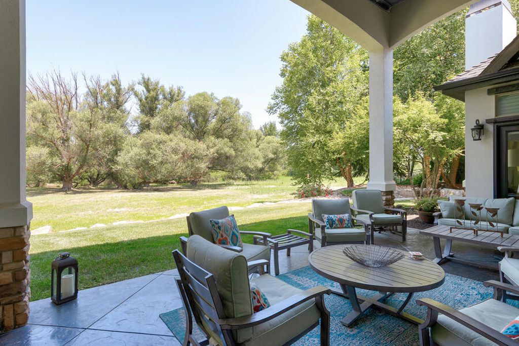 Idyllic Riverfront Retreat Spectacular Boise River Views Await in this Luxurious 2.395 Million Home 48