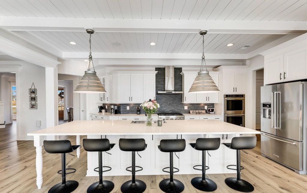 Indulge in Timeless Luxury The Glen Springs Grand Model at Ivandale Farm Virginia Offered at 2099999 15