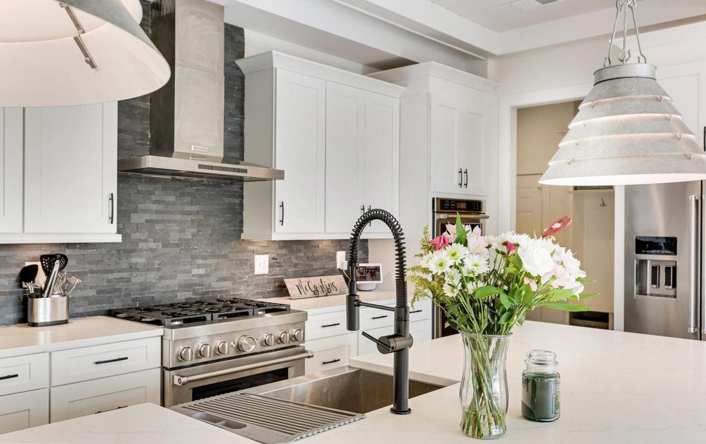 Indulge in Timeless Luxury The Glen Springs Grand Model at Ivandale Farm Virginia Offered at 2099999 17