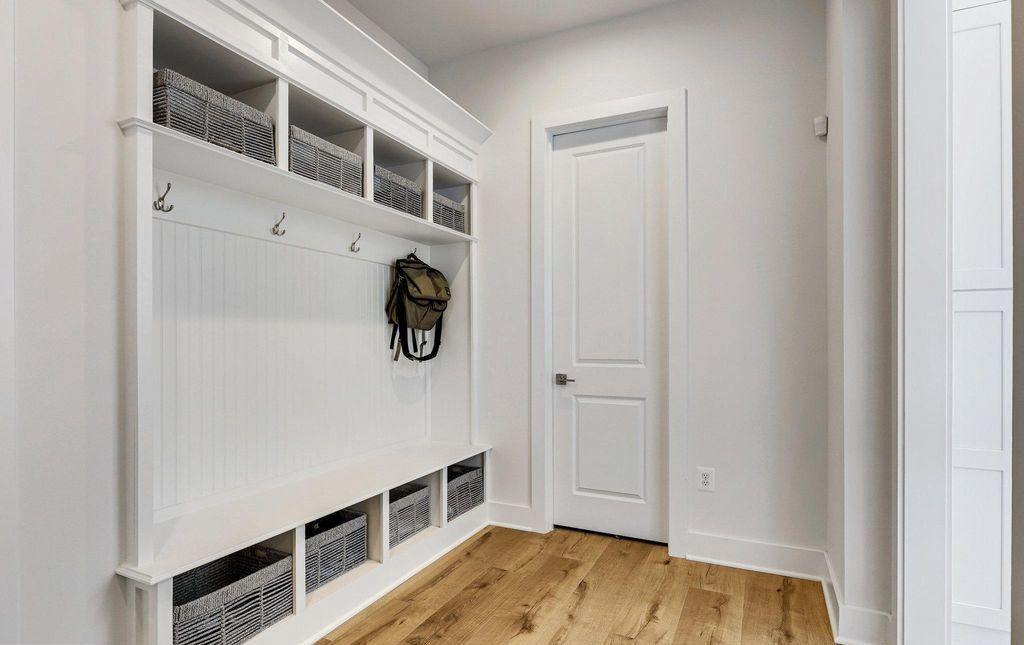 Indulge in Timeless Luxury The Glen Springs Grand Model at Ivandale Farm Virginia Offered at 2099999 21