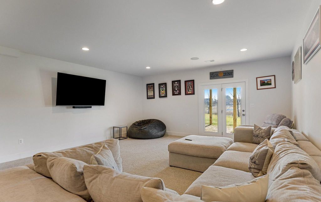 Indulge in Timeless Luxury The Glen Springs Grand Model at Ivandale Farm Virginia Offered at 2099999 46