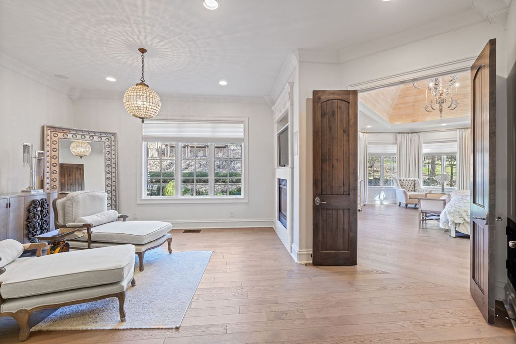 LaurelBrooke Estate Exquisite Design Elite Amenities and Unmatched Elegance Asks for 8.6 Million 17