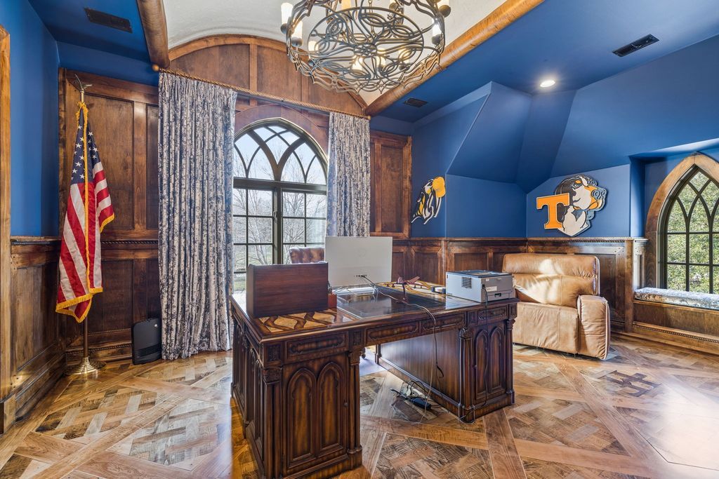 LaurelBrooke Estate Exquisite Design Elite Amenities and Unmatched Elegance Asks for 8.6 Million 36