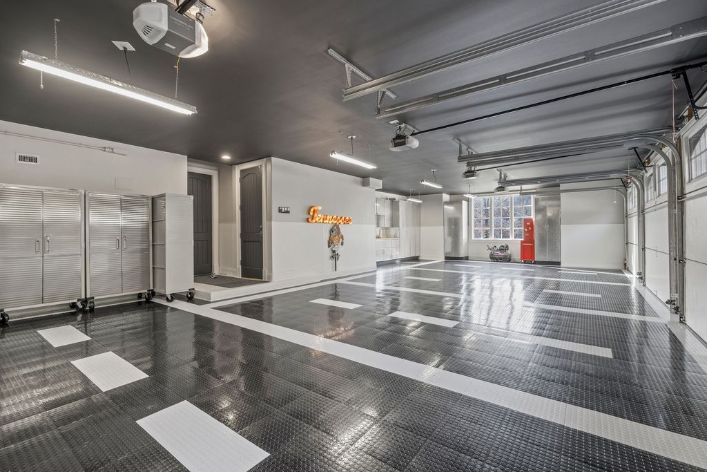 LaurelBrooke Estate Exquisite Design Elite Amenities and Unmatched Elegance Asks for 8.6 Million 39