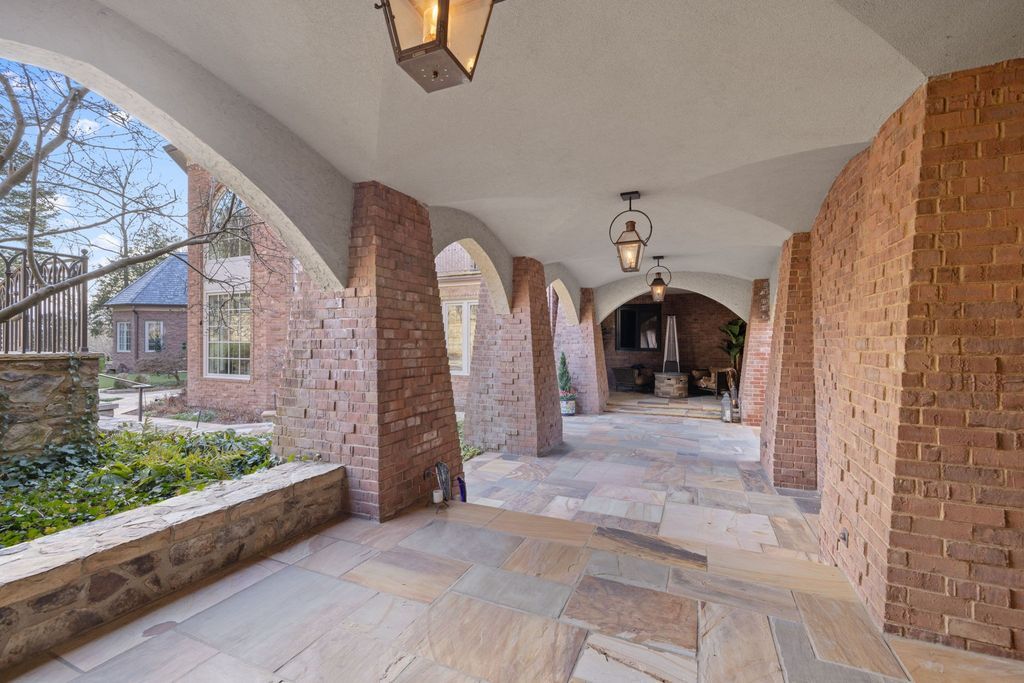 LaurelBrooke Estate Exquisite Design Elite Amenities and Unmatched Elegance Asks for 8.6 Million 40