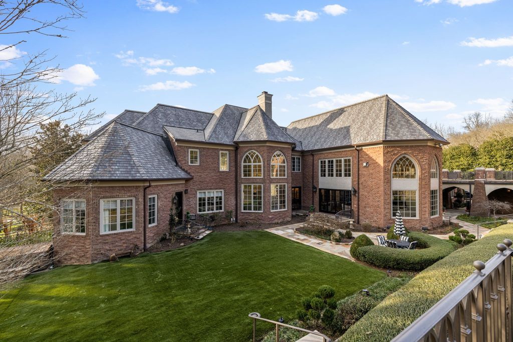 LaurelBrooke Estate Exquisite Design Elite Amenities and Unmatched Elegance Asks for 8.6 Million 54