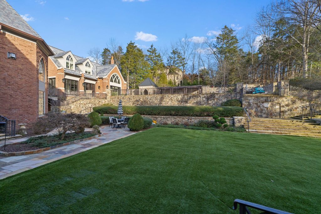 LaurelBrooke Estate Exquisite Design Elite Amenities and Unmatched Elegance Asks for 8.6 Million 55