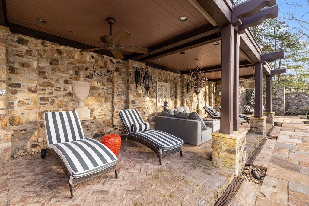 LaurelBrooke Estate Exquisite Design Elite Amenities and Unmatched Elegance Asks for 8.6 Million 61