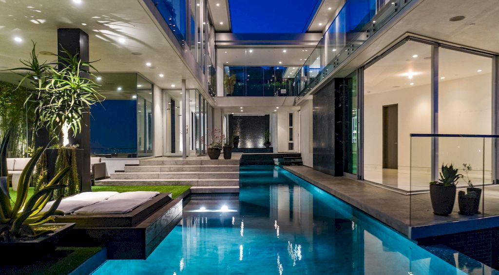 Levels House, striking Los Angeles home by McClean Design