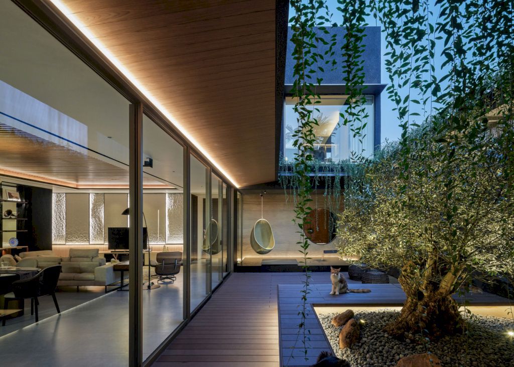Maine Coon House with Tailored Harmony by Patio Livity 14