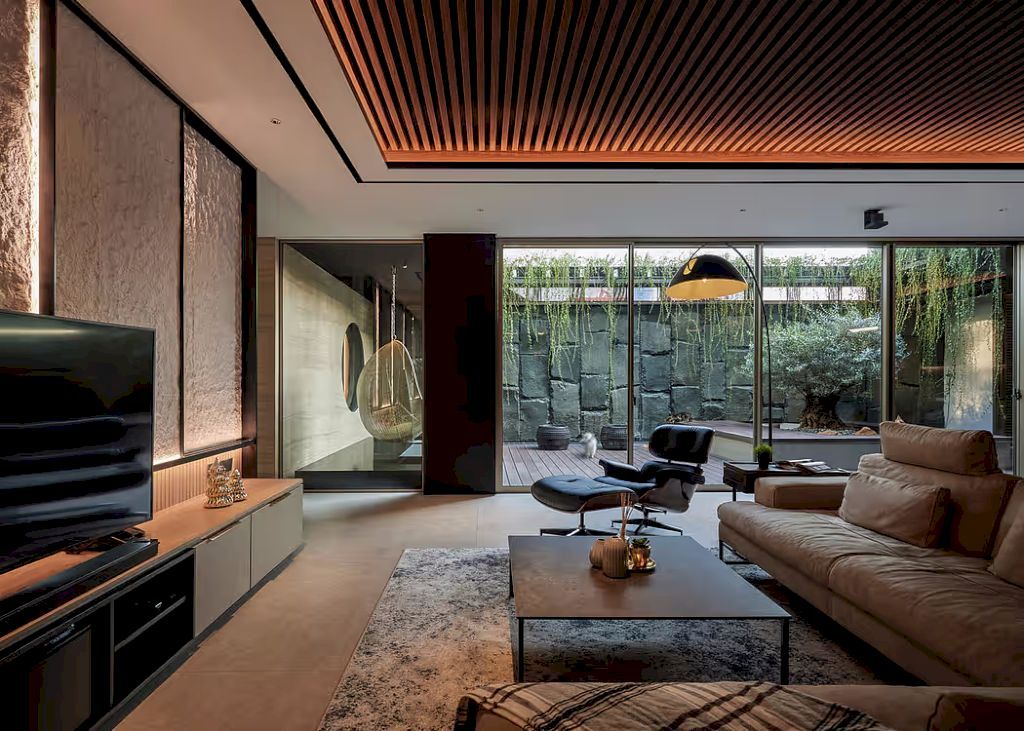 Maine Coon House with Tailored Harmony by Patio Livity
