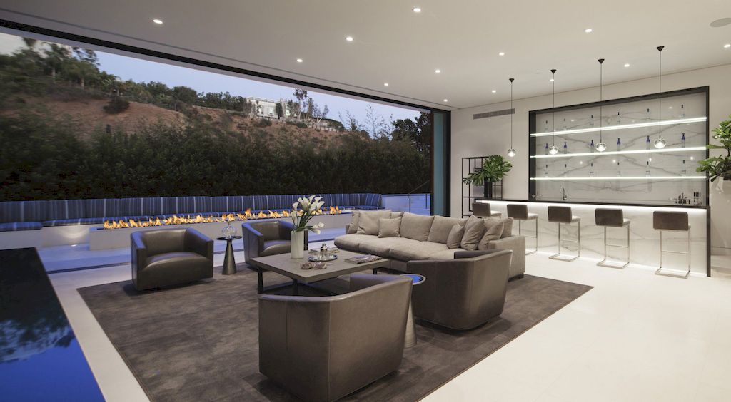 Marcheeta I House, Two-Level Oasis by McClean Design