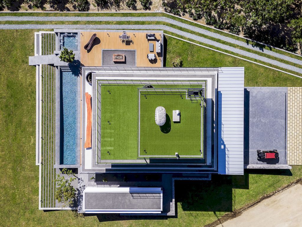 PK House, A Contemporary Retreat by 8x8 Design Studio Co.
