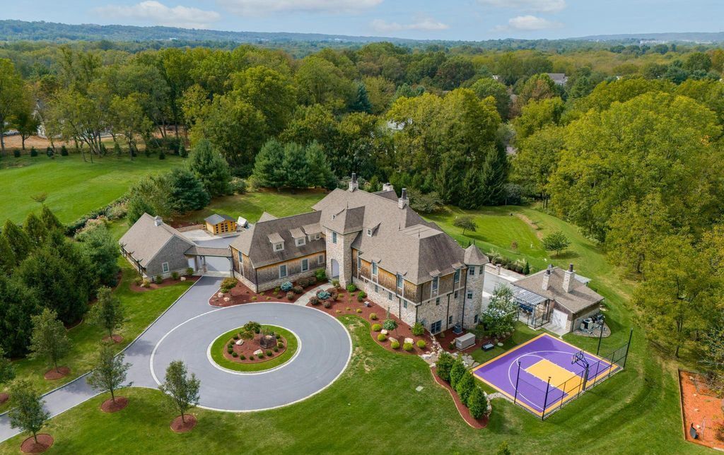 Pennsylvania Residence Where Luxury Meets Functionality in a Seamless Blend Offered at 3.99 Million 1